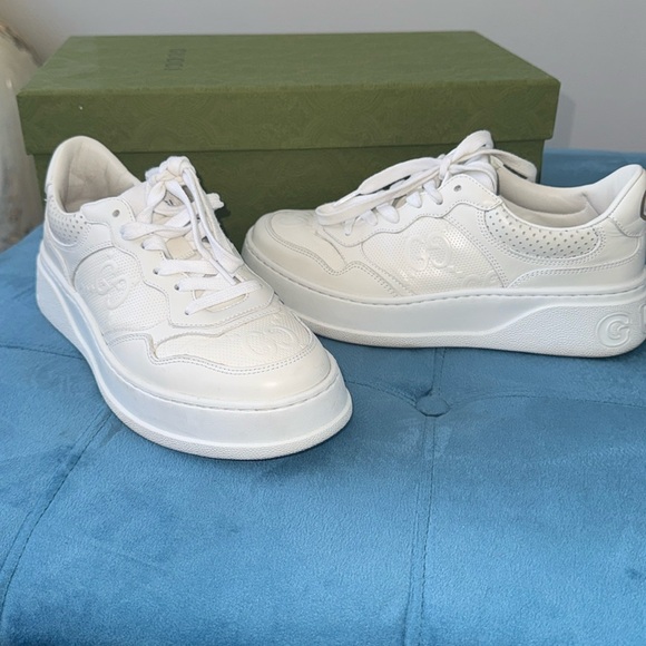 GUCCI WOMEN'S GG EMBOSSED SNEAKER - Picture 1 of 6